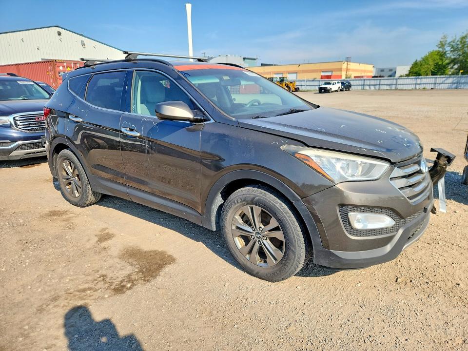 2014 Hyundai VIN 5XYZT3LB5EG157781 COPART salvage auction — SIDE, On - Permit No Brand - Unfit, sold $1,550 on 2026-07-16 (photo 4)