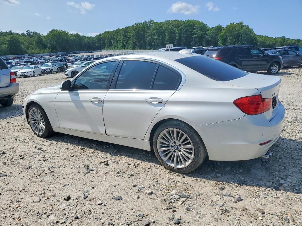 2015 BMW 3er VIN WBA3B5C5XFF959680 COPART salvage auction — FRONT END, Ma - Cert Of Title-Reconstrctd Coll, sold $375 on 2026-08-05 (photo 2)
