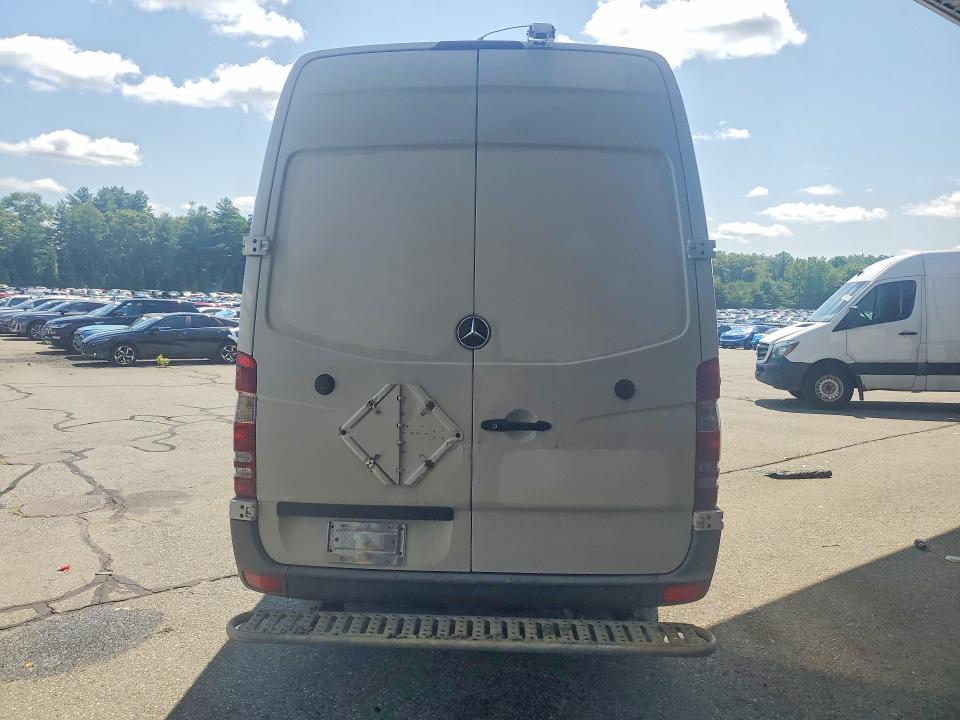2012 Mercedes-benz Sprinter 2500 VIN WD3PE8CB1C5693948 COPART salvage auction — MECHANICAL, CT - CERTIFICATE OF TITLE, sold $350 on 2026-07-21 (photo 6)