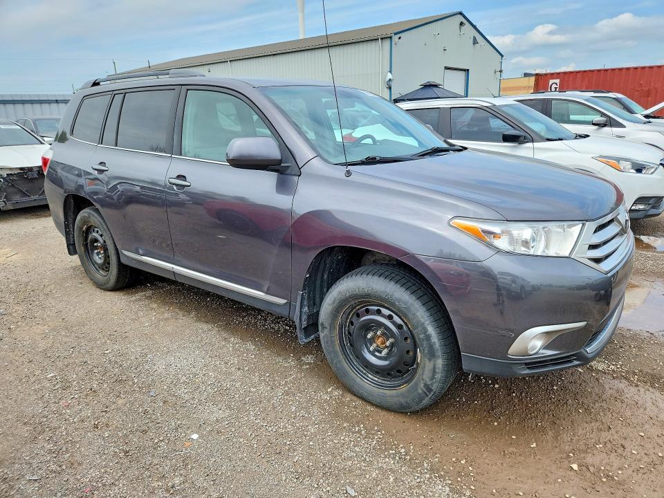 2013 Toyota Highlander VIN 5TDZA3EH4DS032733 COPART salvage auction — REAR END, ON - PERMIT NO BRAND - UNFIT, sold $775 on 2026-07-21 (photo 4)