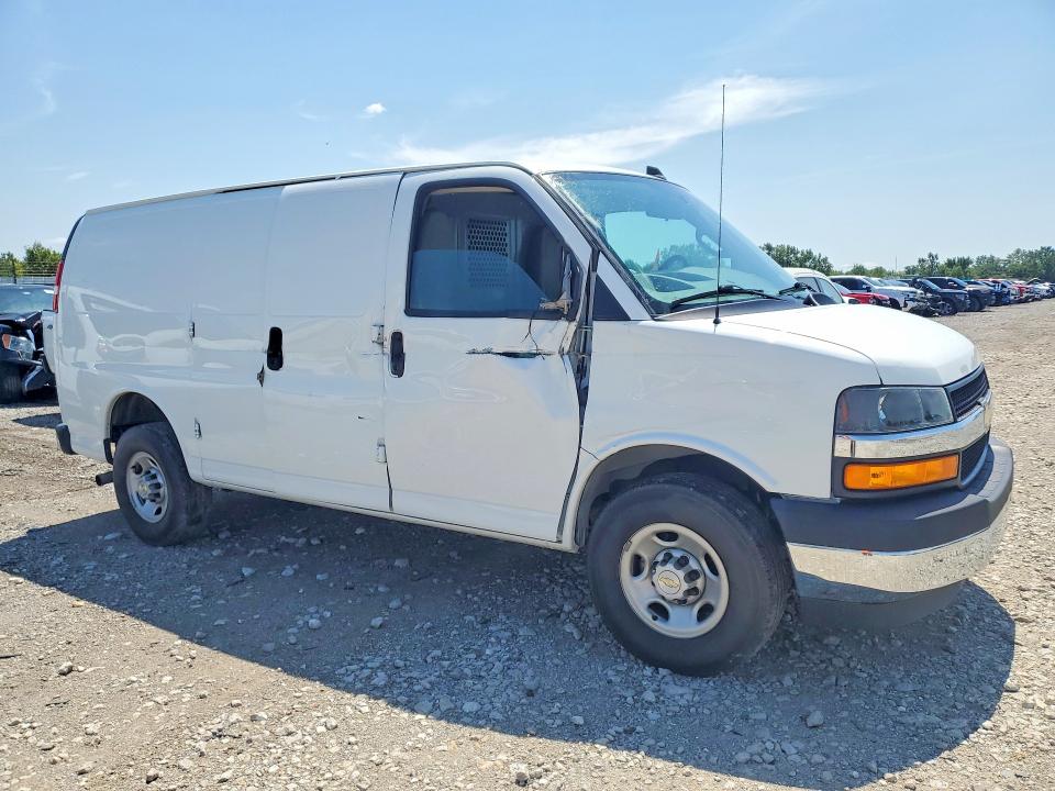 2023 Chevrolet Express VIN 1GCWGAFPXP1160309 COPART salvage auction — FRONT END, Il - Salvage Certificate, sold $10,500 on 2026-08-31 (photo 4)