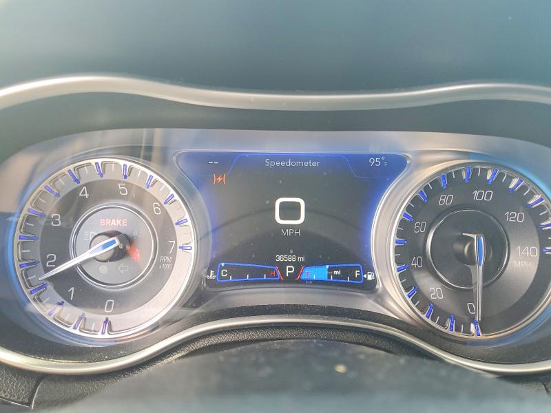 2022 Chrysler 300 VIN 2C3CCABG3NH131080 COPART salvage auction — FRONT END, Tx - Salvage Vehicle Title, sold $8,200 on 2026-08-10 (photo 9)