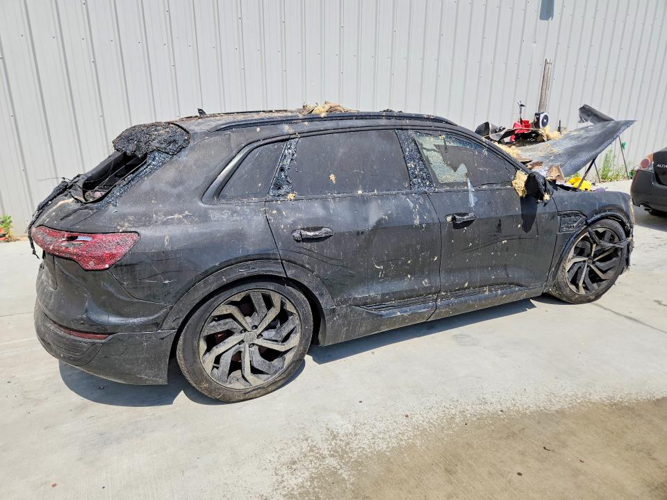 2024 Audi Q8 VIN WA15AAGE5RB065478 COPART salvage auction — BURN, GA - BILL OF SALE - PARTS ONLY, sold $975 on 2026-07-16 (photo 3)