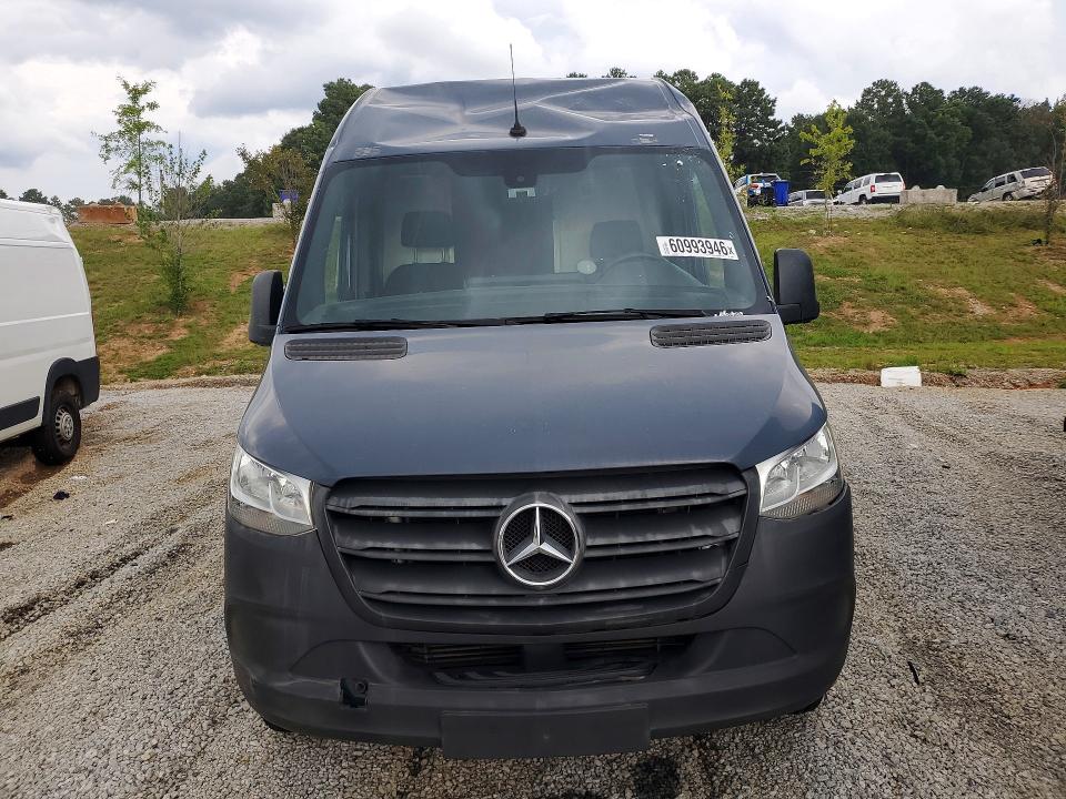 2019 Mercedes-benz Sprinter VIN WD4PF1CD0KP134220 COPART salvage auction — ALL OVER, GA - CERTIFICATE OF TITLE (P), sold $7,200 on 2026-07-29 (photo 5)