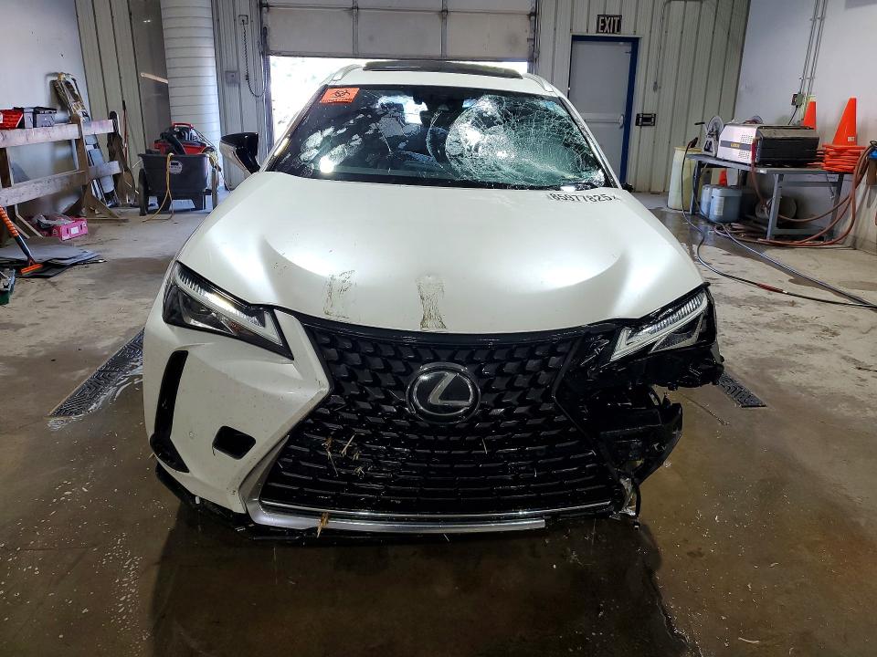 2019 Lexus VIN JTHY3JBH6K2018415 COPART salvage auction — SIDE, Pa - Certificate Of Salvage, sold $1,600 on 2026-07-27 (photo 5)