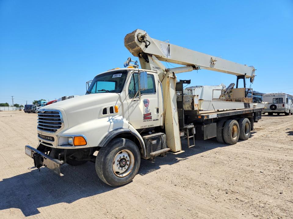 2001 Sterling truck VIN 2FZHAWAK81AJ95079 — COPART salvage auction photo