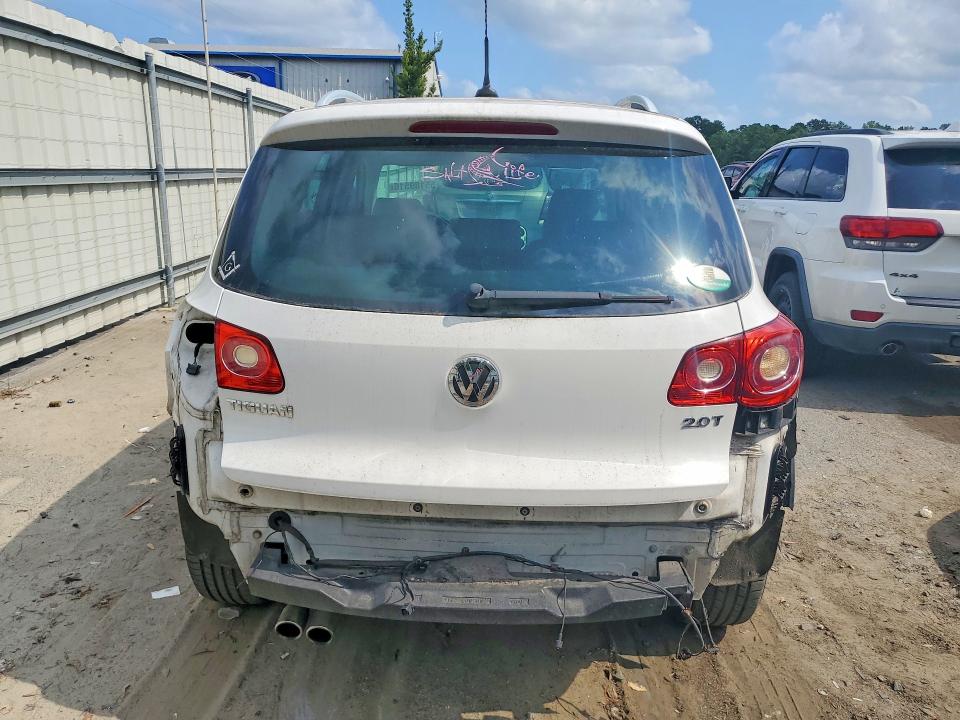 2010 Volkswagen Tiguan VIN WVGAV7AX9AW519844 COPART salvage auction — REAR END, GA - CERT OF TITLE-SALVAGE, sold $1,150 on 2026-08-03 (photo 6)