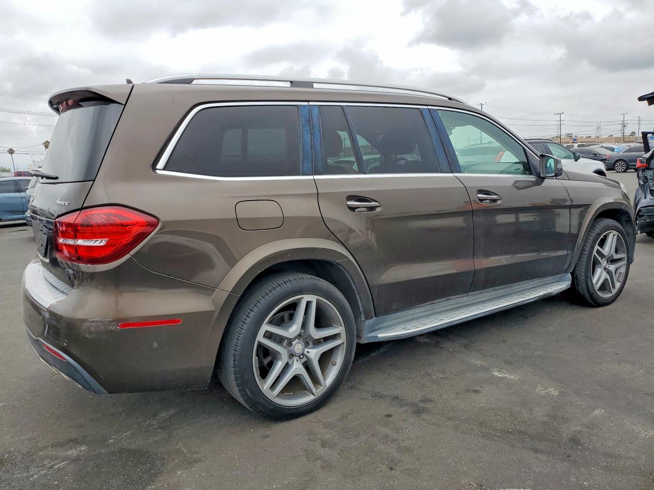 2017 Mercedes-benz Gls-class VIN 4JGDF7DE0HA838271 COPART salvage auction — Minor Dent/Scratches, CA - DIS/DLR/EXP ONLY CLEAN TITLE, sold $6,800 on 2026-09-02 (photo 3)