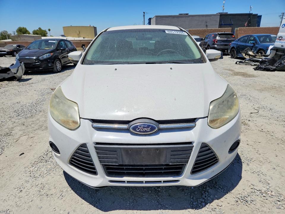 2014 Ford Focus VIN 1FADP3K21EL123685 COPART salvage auction — MINOR DENT/SCRATCHES, Ca - Dis/Dlr/Exp Only Clean Title, sold $300 on 2026-07-22 (photo 5)