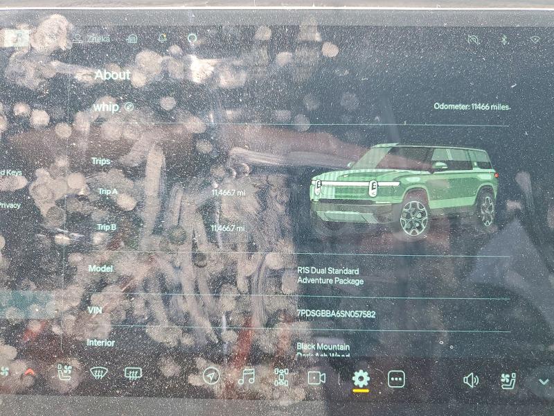 2025 Rivian R1s VIN 7PDSGBBA6SN057582 COPART salvage auction — MINOR DENT/SCRATCHES, Ok - Cert Of Title-Rebuilt, sold $33,250 on 2026-07-08 (photo 9)
