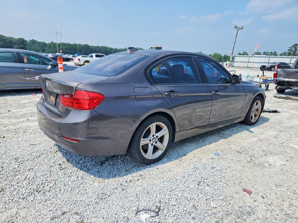 2014 BMW 3er VIN WBA3A5G55ENP33175 COPART salvage auction — REAR END, Ga - Certificate Of Title, sold $250 on 2026-08-05 (photo 3)