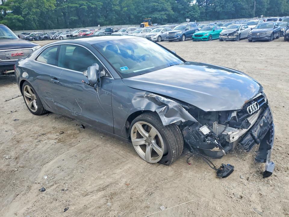 2013 Audi A5 VIN WAULFAFR9DA077342 COPART salvage auction — FRONT END, Ri - Cert Of Title-Reconstructed Sa, sold $400 on 2026-08-03 (photo 4)