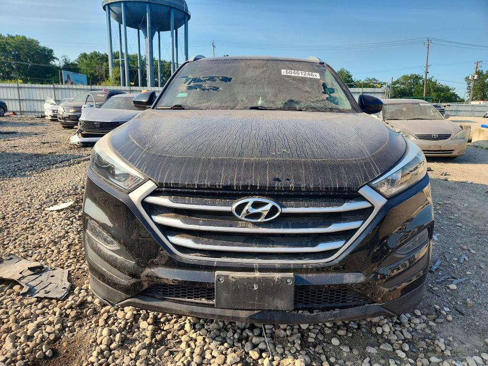 2017 Hyundai Tucson VIN KM8J3CA45HU433800 COPART salvage auction — VANDALISM, AZ - CERT OF TITLE - SALVAGE, sold $300 on 2026-07-24 (photo 5)