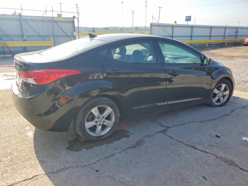 2013 Hyundai Elantra VIN 5NPDH4AE7DH408385 COPART salvage auction — MINOR DENT/SCRATCHES, Ky - Certificate Of Title, sold $300 on 2026-07-29 (photo 3)