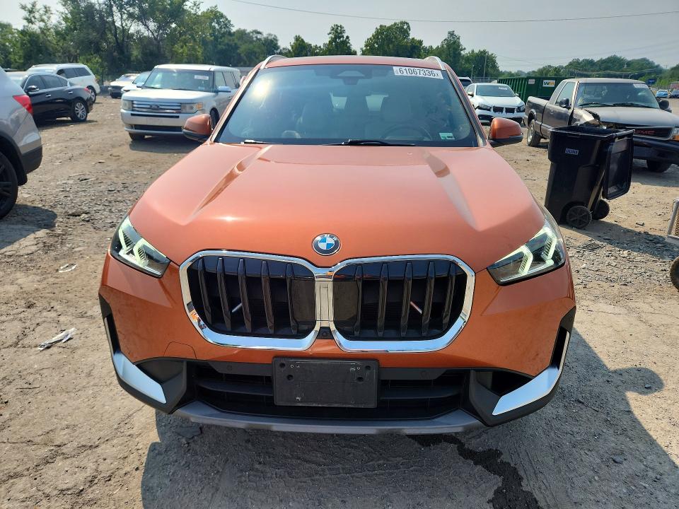 2023 BMW X1 VIN WBX73EF03P5X17664 COPART salvage auction — SIDE, Md - Cert Of Salvage < 75% Damage, sold $9,200 on 2026-08-20 (photo 5)