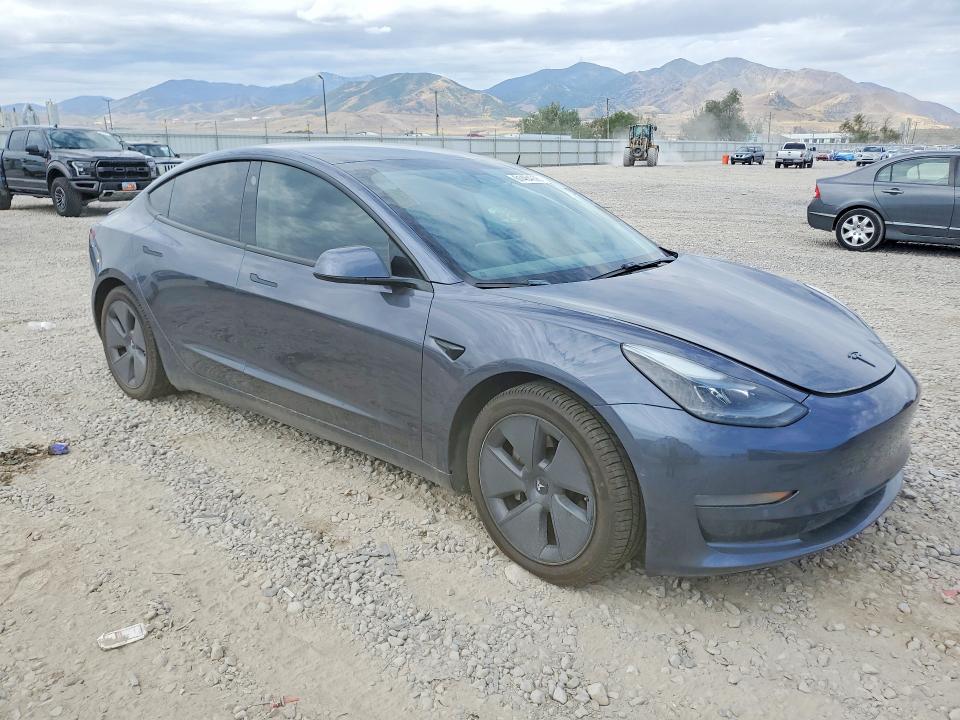 2021 Tesla Model 3 VIN 5YJ3E1EB0MF995725 COPART salvage auction — MINOR DENT/SCRATCHES, UT - CERTIFICATE OF TITLE, sold $9,900 on 2026-07-29 (photo 4)
