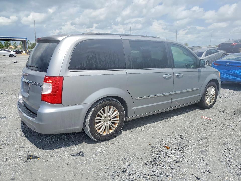 2013 Chrysler Voyager VIN 2C4RC1CG7DR660108 COPART salvage auction — MECHANICAL, Fl - Certificate Of Title, sold $475 on 2026-07-31 (photo 3)