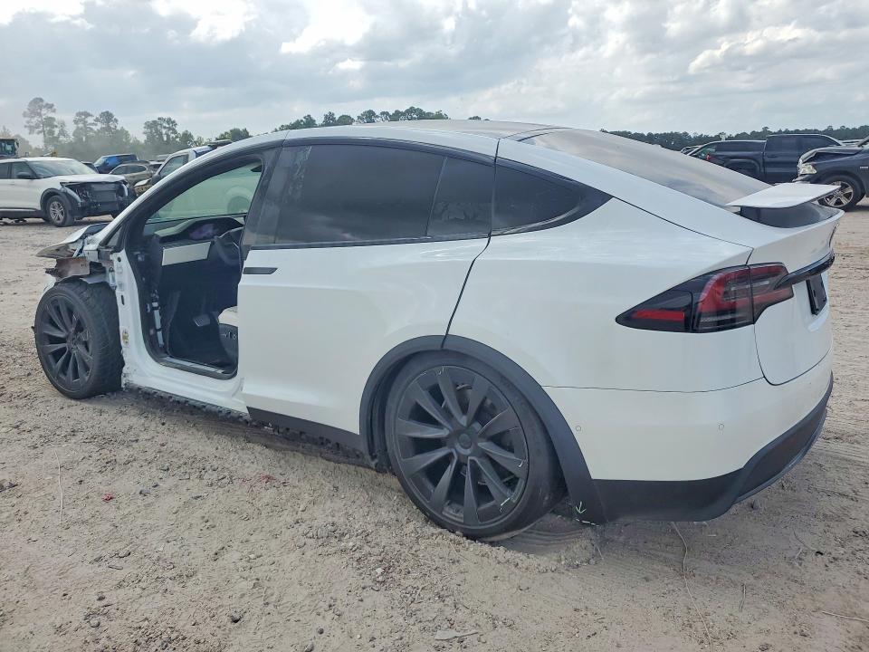 2022 Tesla Model x VIN 7SAXCBE62NF341412 COPART salvage auction — FRONT END, Tx - Salvage Vehicle Title, sold $20,300 on 2026-08-21 (photo 2)