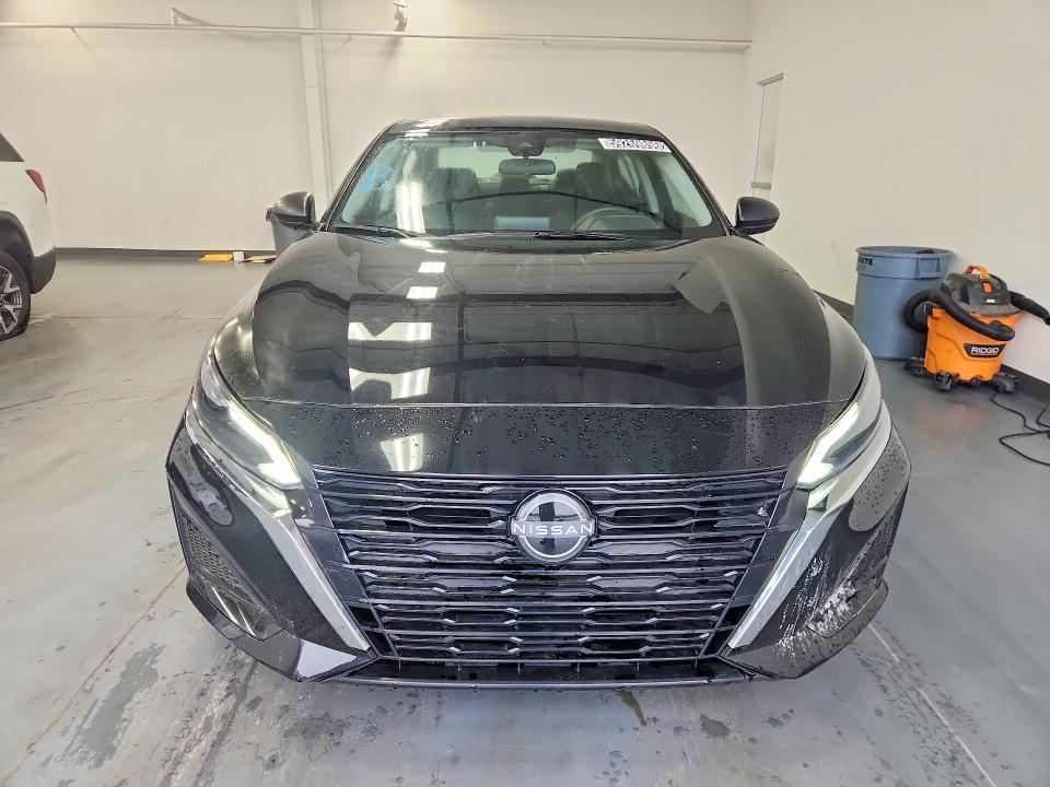 2025 Nissan Altima VIN 1N4BL4DV1SN350228 COPART salvage auction — SIDE, VA - CERT OF TITLE - SALVAGE, sold $5,600 on 2026-08-03 (photo 5)