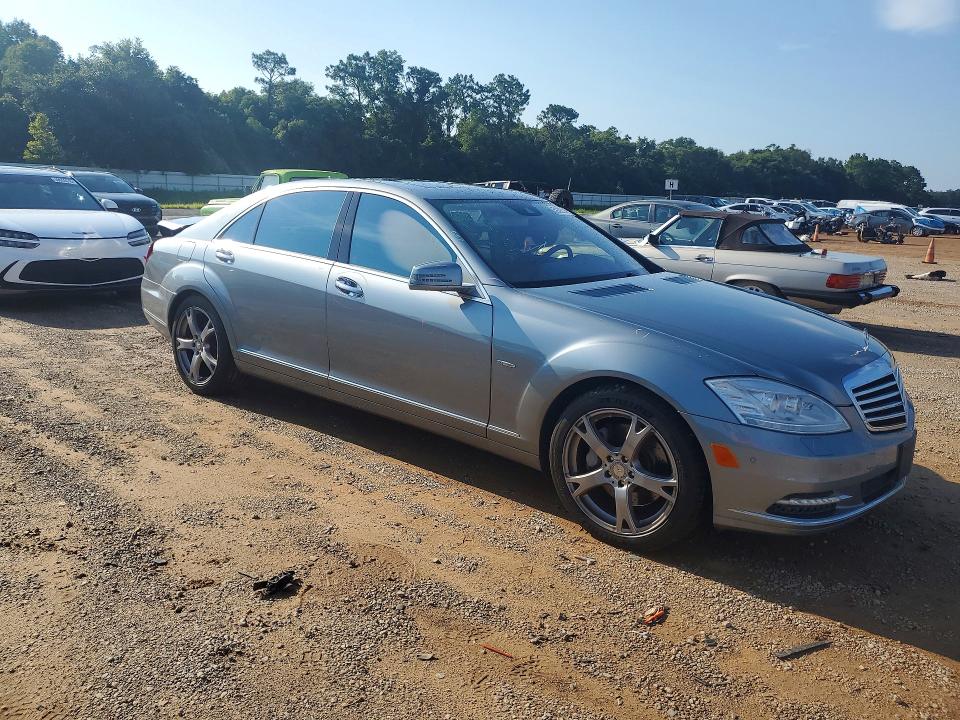 2012 Mercedes-benz S-klasse VIN WDDNG7DB5CA466159 COPART salvage auction — REAR END, Al - Cert Of Title-Salvage Title, sold $750 on 2026-07-28 (photo 4)