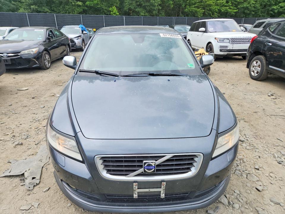 2010 Volvo S40 VIN YV1672MHXA2488472 COPART salvage auction — MINOR DENT/SCRATCHES, VA - CERTIFICATE OF TITLE, sold $275 on 2026-07-28 (photo 5)