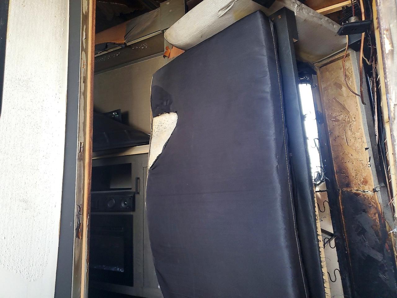 2023 VIN 5ZT3MPSB7PD003472 COPART salvage auction — Burn - Interior, St - Salvage Title, sold $350 on 2026-09-24 (photo 6)