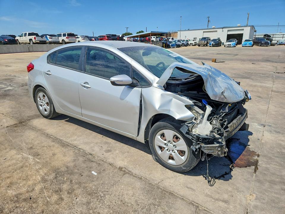 2015 Kia Forte VIN KNAFX4A68F5259182 COPART salvage auction — FRONT END, Tx - Salvage Vehicle Title, sold $150 on 2026-07-27 (photo 4)
