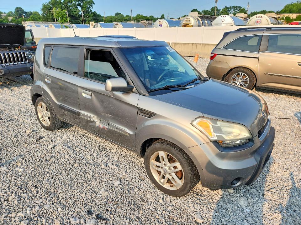 2010 Kia Soul VIN KNDJT2A25A7172413 COPART salvage auction — SIDE, OH - CERT OF TITLE-SALVAGE, sold $90 on 2026-07-21 (photo 4)