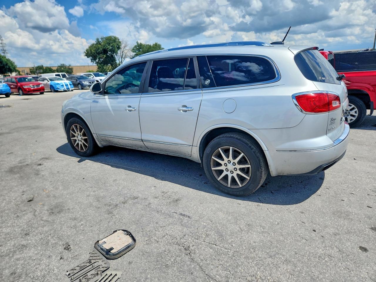 2017 Buick Enclave VIN 5GAKRAKD8HJ239436 COPART salvage auction — Minor Dent/Scratches, Ct - Clean Title, sold $500 on 2026-09-17 (photo 2)