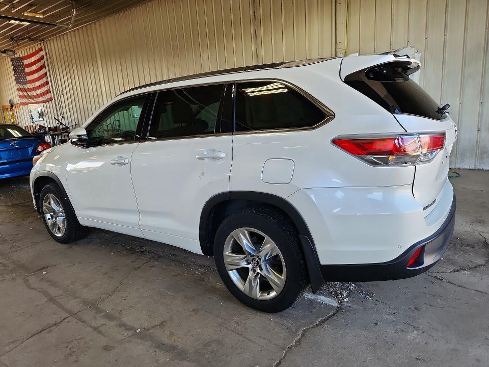 2016 Toyota Highlander VIN 5TDDKRFH7GS314328 COPART salvage auction — MINOR DENT/SCRATCHES, Wi - Certificate Of Title, sold $10,000 on 2026-08-02 (photo 2)