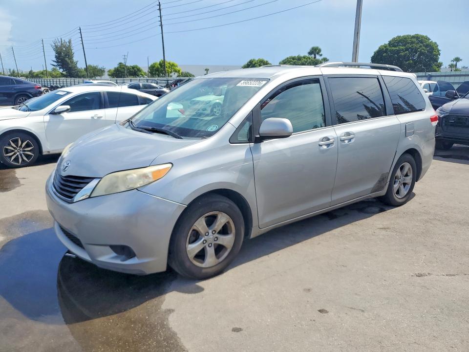 2014 Toyota Sienna VIN 5TDKK3DC6ES451088 COPART salvage auction — REAR END, Fl - Cert Of Title Slvg Rebuildable, sold $2,700 on 2026-07-22 (photo 1)
