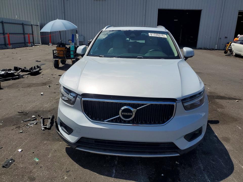 2021 Volvo Xc40 VIN YV4162UK2M2403804 COPART salvage auction — FRONT END, Fl - Certificate Of Destruction, sold $3,950 on 2026-08-19 (photo 5)