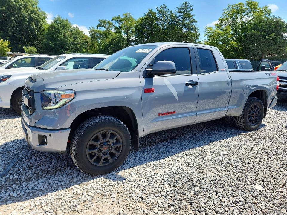 2018 Toyota Tundra VIN 5TFBY5F19JX733834 — COPART salvage auction photo