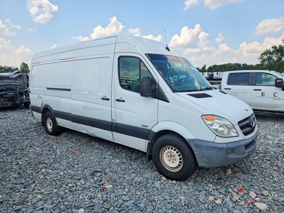 2011 Mercedes-benz Sprinter VIN WD3PE8CB8B5609638 COPART salvage auction — MECHANICAL, NC - DEALER ONLY CLEAN TITLE, sold $300 on 2026-07-09 (photo 4)