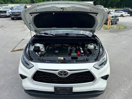 2021 Toyota Highlander VIN 5TDGZRBH5MS542760 COPART salvage auction — MINOR DENT/SCRATCHES, Nh - Certificate Of Title, sold $23,000 on 2026-07-21 (photo 9)