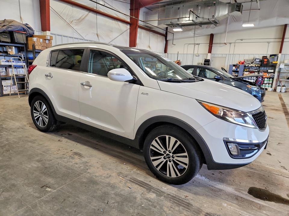 2016 Kia Sportage VIN KNDPCCAC1G7861852 COPART salvage auction — HAIL, Wi - Certificate Of Title, sold $3,350 on 2026-07-14 (photo 4)