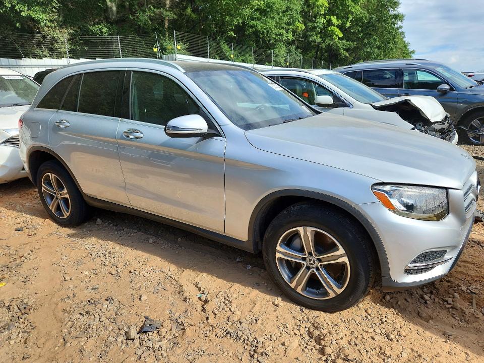 2017 Mercedes-benz Glc VIN WDC0G4JB0HV008563 COPART salvage auction — NORMAL WEAR, Ga - Certificate Of Title, sold $6,900 on 2026-08-11 (photo 4)
