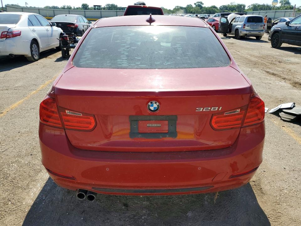 2014 BMW 3er VIN WBA3A5G51ENP29088 COPART salvage auction — HAIL, KS - CERT OF TITLE-SALVAGE, sold $850 on 2026-08-10 (photo 6)