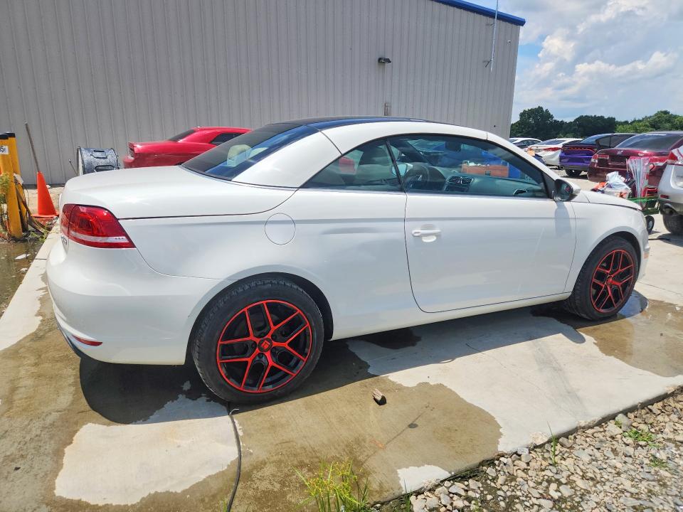 2013 Volkswagen Eos VIN WVWBW8AH7DV000287 COPART salvage auction — MINOR DENT/SCRATCHES, Ga - Certificate Of Title, sold $375 on 2026-07-19 (photo 3)