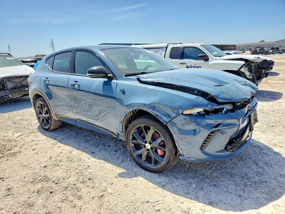 2024 Dodge Hornet VIN ZACPDFDW1R3A22351 COPART salvage auction — FRONT END, Tx - Salvage Vehicle Title, sold $8,000 on 2026-07-28 (photo 4)
