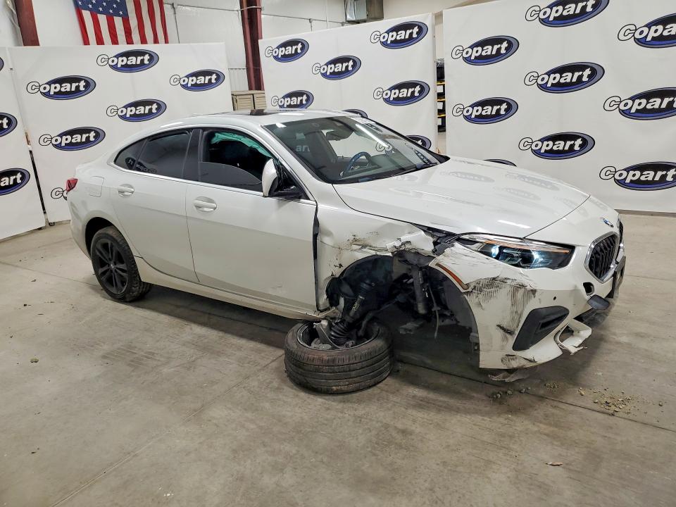 2021 BMW 2er VIN WBA73AK09M7J03467 COPART salvage auction — FRONT END, Tx - Dlr Only Salvage Title, sold $3,800 on 2026-08-06 (photo 4)