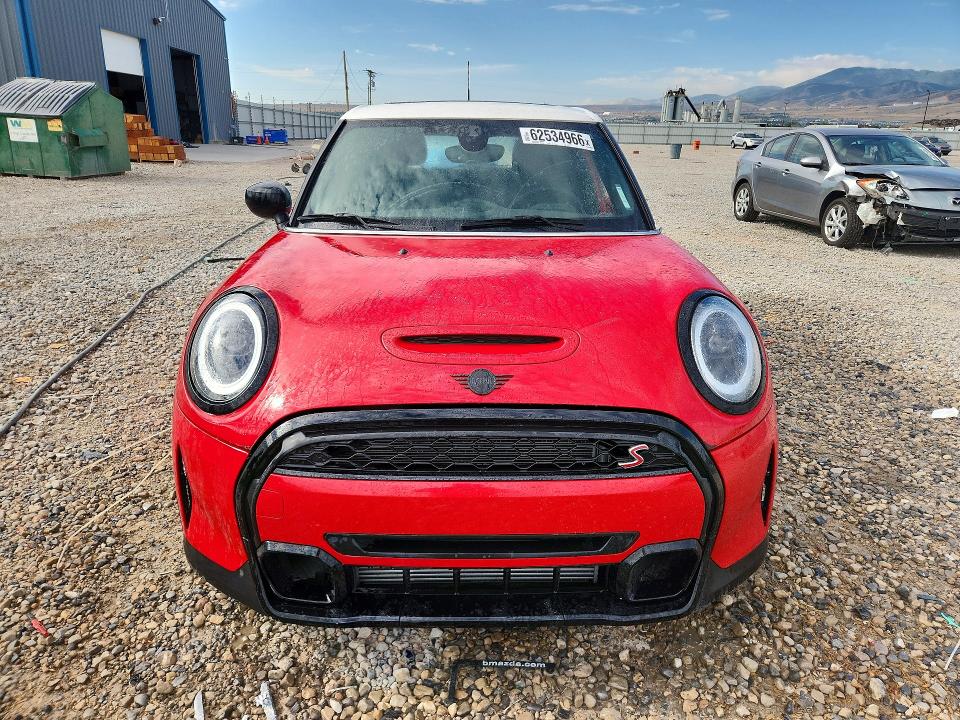 2023 Mini Cooper VIN WMW53DK04P2T62023 COPART salvage auction — SIDE, UT - SALVAGE CERTIFICATE, sold $8,600 on 2026-08-21 (photo 5)