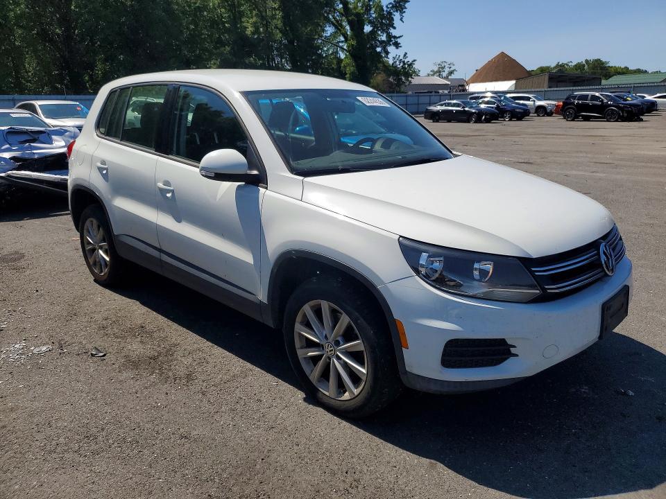 2017 Volkswagen Tiguan VIN WVGBV7AX1HK052702 COPART salvage auction — REAR END, NJ - CERTIFICATE OF TITLE, sold $150 on 2026-07-30 (photo 4)