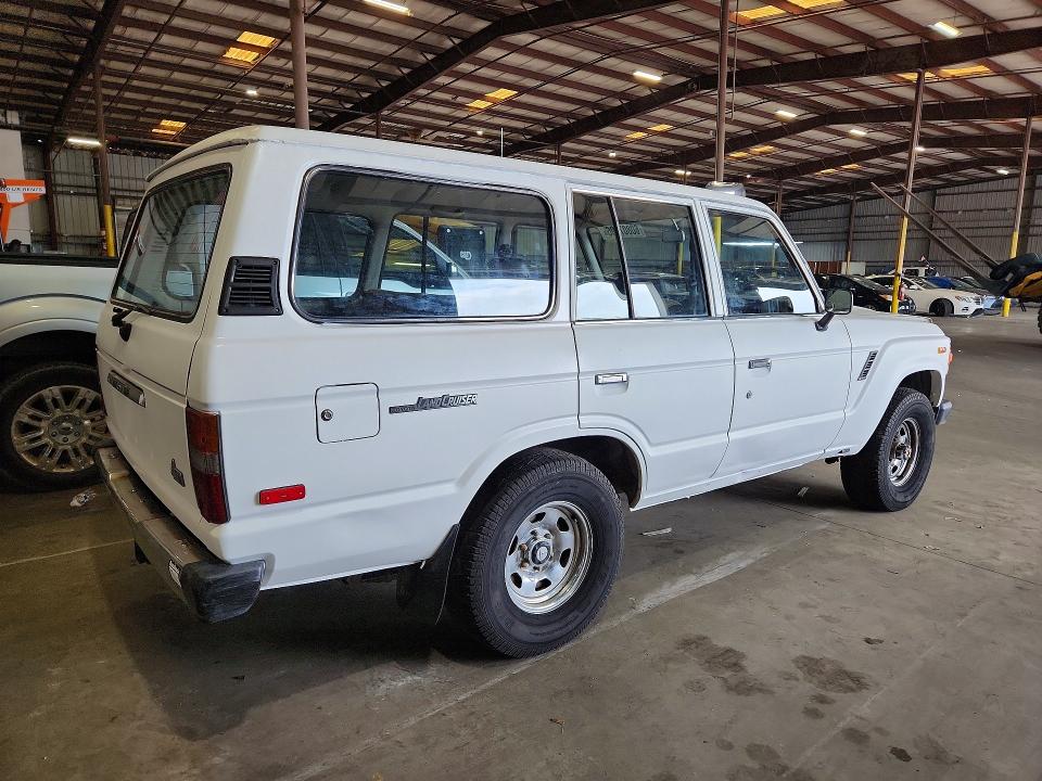 1984 Toyota Land cruiser VIN JT3FJ60G4E1114452 COPART salvage auction — MECHANICAL, FL - CERTIFICATE OF TITLE, sold $5,700 on 2026-07-22 (photo 3)