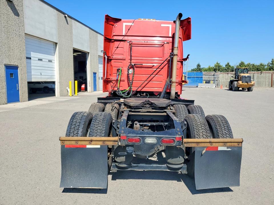 2016 Volvo VIN 4V4NC9EH3GN949897 COPART salvage auction — MECHANICAL, Mn - Certificate Of Title, sold $8,600 on 2026-08-14 (photo 6)