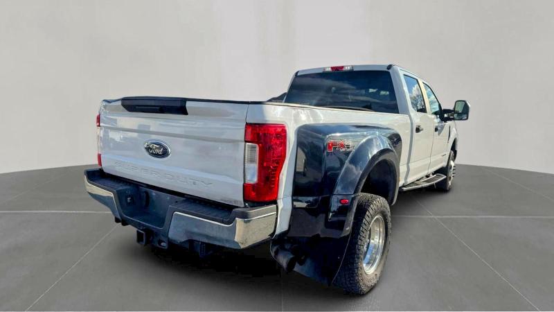 2017 Ford F-350 super duty VIN 1FT8W3DT7HED16940 COPART salvage auction — NORMAL WEAR, TX - CERTIFICATE OF TITLE (P), sold $11,400 on 2026-07-24 (photo 4)