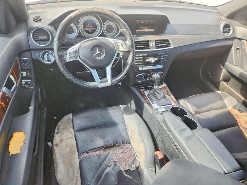 2014 Mercedes-benz C-klasse VIN WDDGF4HB6ER316148 COPART salvage auction — REAR END, Fl - Cert Of Title Slvg Rebuildable, sold $400 on 2026-07-17 (photo 8)