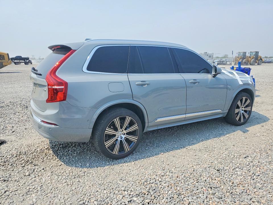 2025 Volvo VIN YV4H60PE3S1303836 COPART salvage auction — FRONT END, CO - PUBLIC - SALVAGE TITLE, sold $3,300 on 2026-07-28 (photo 3)