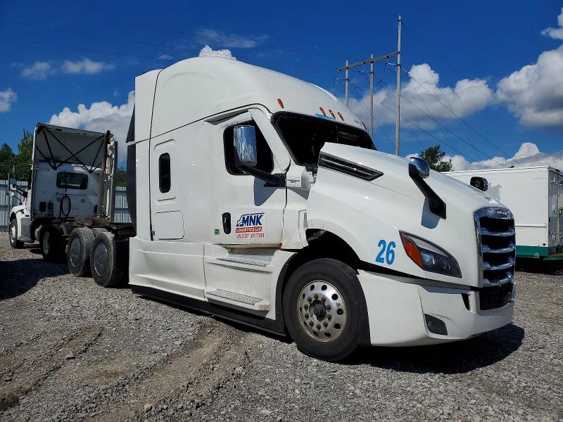 2026 Freightliner Cascadia 126 VIN 3AKJHHDR5TSWL6384 — COPART salvage auction photo