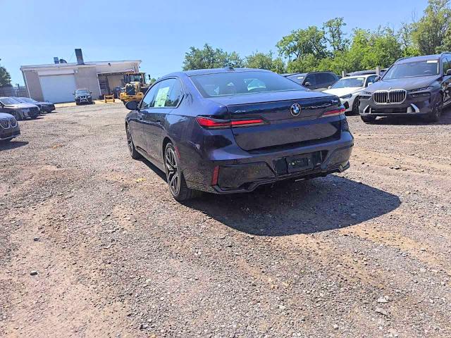 2026 BMW 7er VIN WBA33EH02TCW78982 COPART salvage auction — HAIL, Nj - Cert Of Title-Salvage, sold $73,000 on 2026-08-04 (photo 2)
